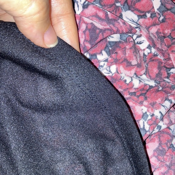 Charter Club / Floral Top / Size Petite Medium / EUC - Picture 10 of 11